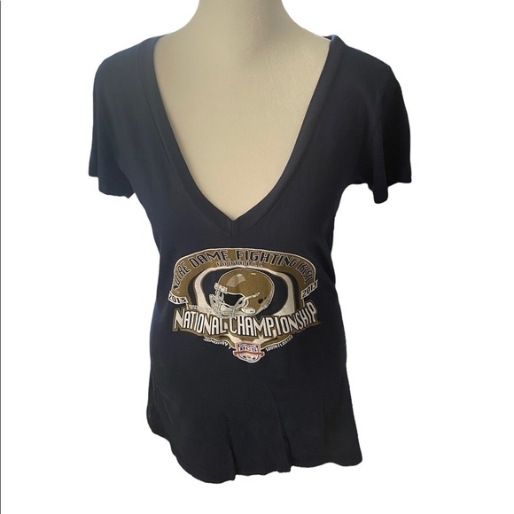 NOTRE Dame Fighting Irish Tshirt size Large - Picture 1 of 6